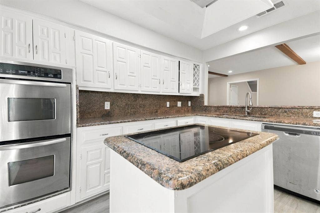 2865 Meadowbrook Drive, Plano, TX 75075 2865 Meadowbrook Drive, Plano, TX 75075