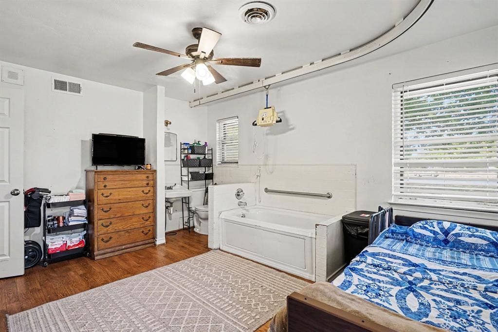 1405 N Buckner Boulevard, Dallas, TX 75218 1405 N Buckner Boulevard, Dallas, TX 75218