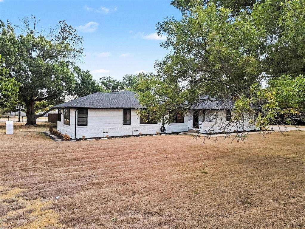 1405 N Buckner Boulevard, Dallas, TX 75218 1405 N Buckner Boulevard, Dallas, TX 75218