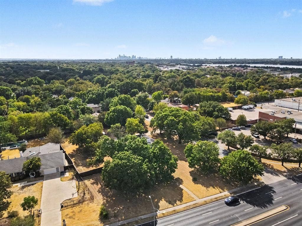 1405 N Buckner Boulevard, Dallas, TX 75218 1405 N Buckner Boulevard, Dallas, TX 75218