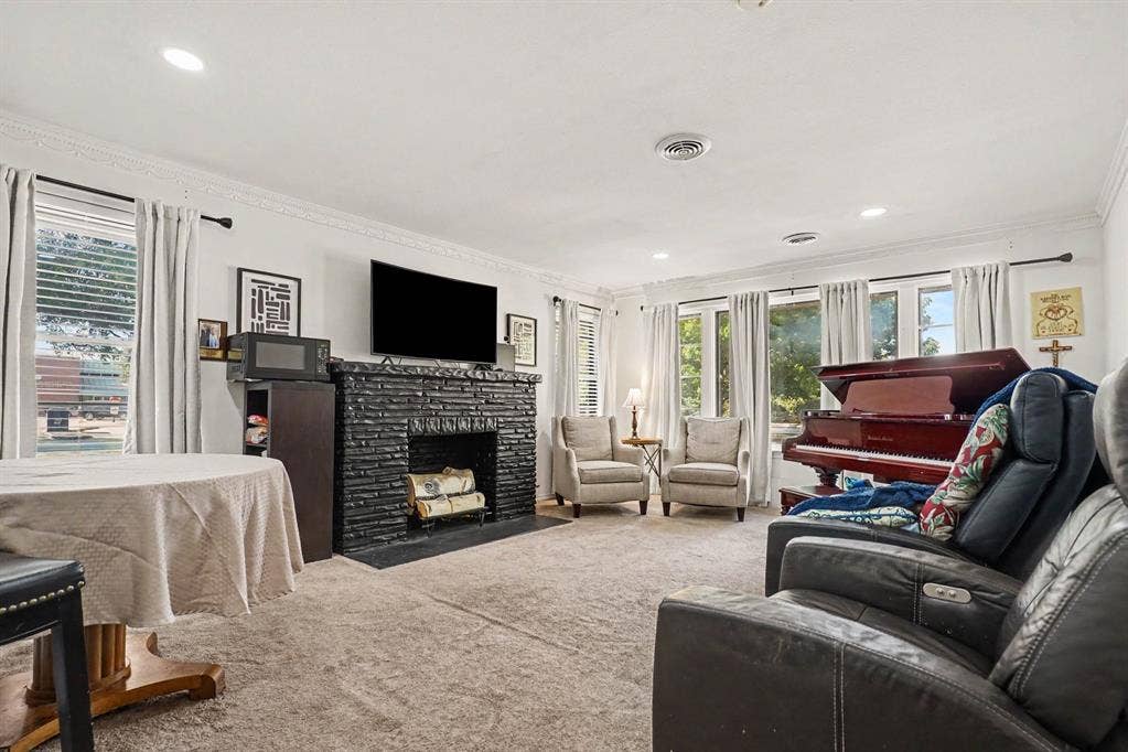 1405 N Buckner Boulevard, Dallas, TX 75218 1405 N Buckner Boulevard, Dallas, TX 75218