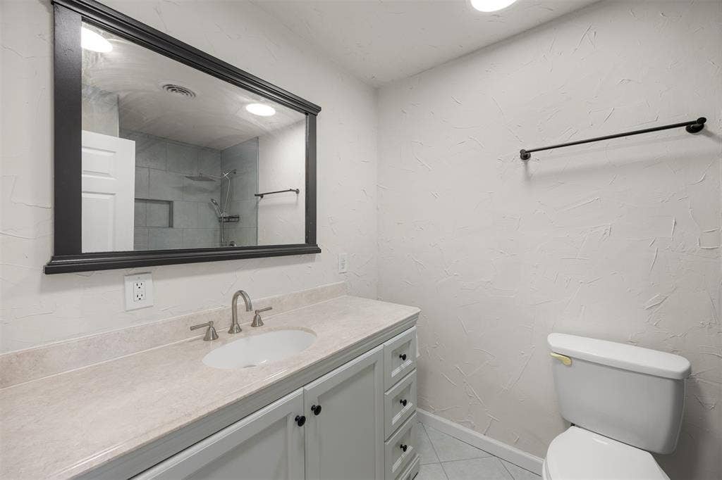 6513 Santa Fe Trail, Plano, TX 75023 6513 Santa Fe Trail, Plano, TX 75023