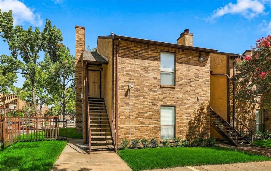 Property photo for 1901 Cloisters Drive, #920, Arlington, TX