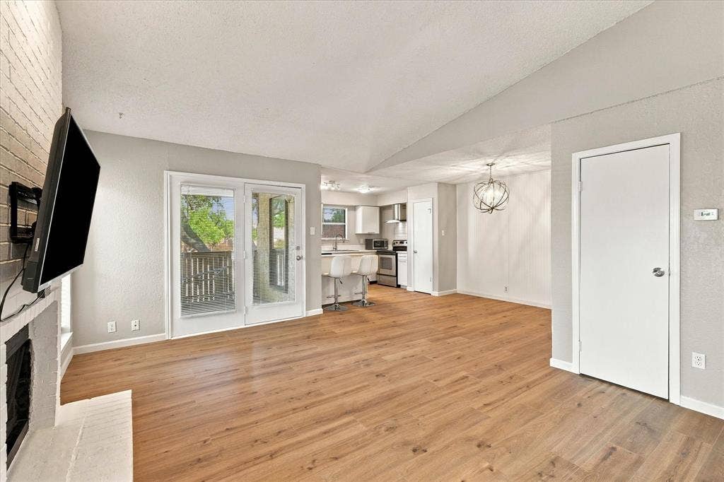 1901 Cloisters Drive, #920, Arlington, TX 76011 1901 Cloisters Drive, #920, Arlington, TX 76011