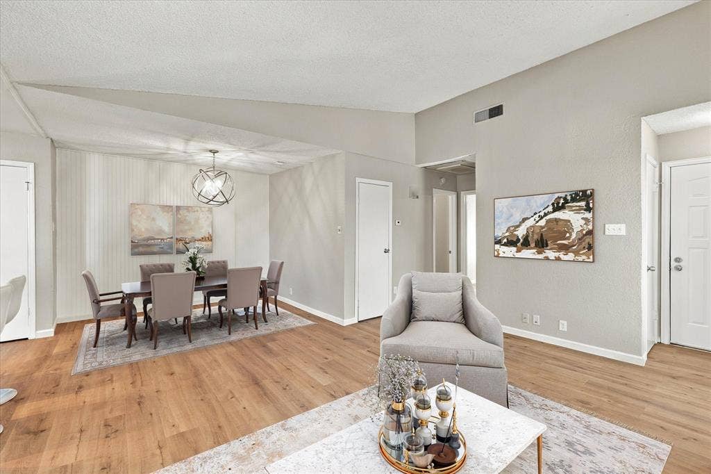 1901 Cloisters Drive, #920, Arlington, TX 76011 Virtually staged