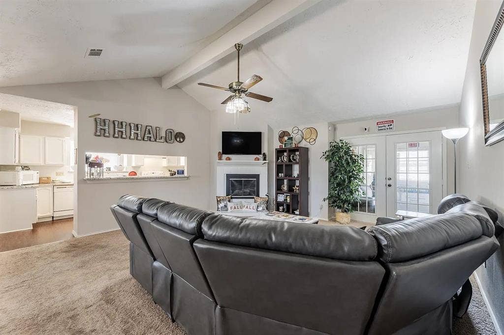 1328 Colmar Drive, Plano, TX 75023 1328 Colmar Drive, Plano, TX 75023