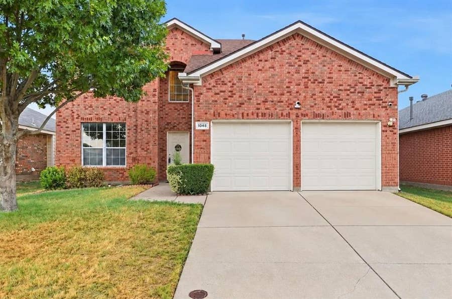 Property photo for 1048 Twin Brooks Drive, Grand Prairie, TX