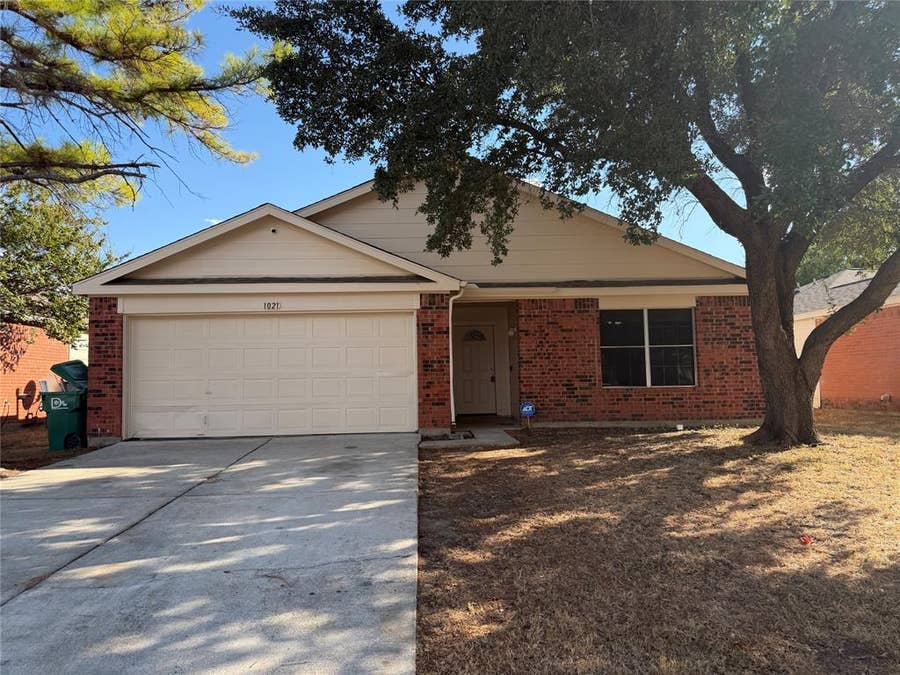 Property photo for 1021 Beechwood Drive, Denton, TX
