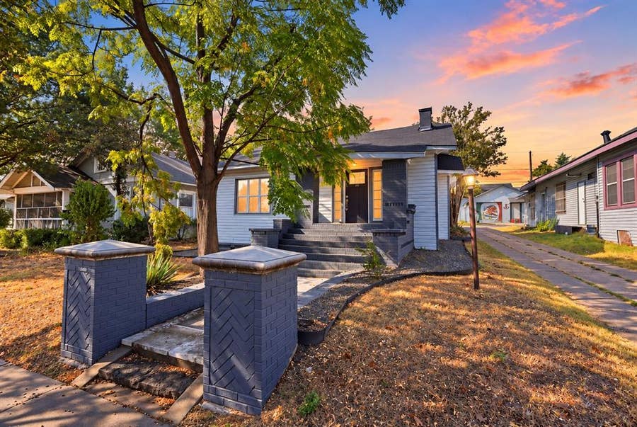 Property photo for 809 Cristler Avenue, Dallas, TX