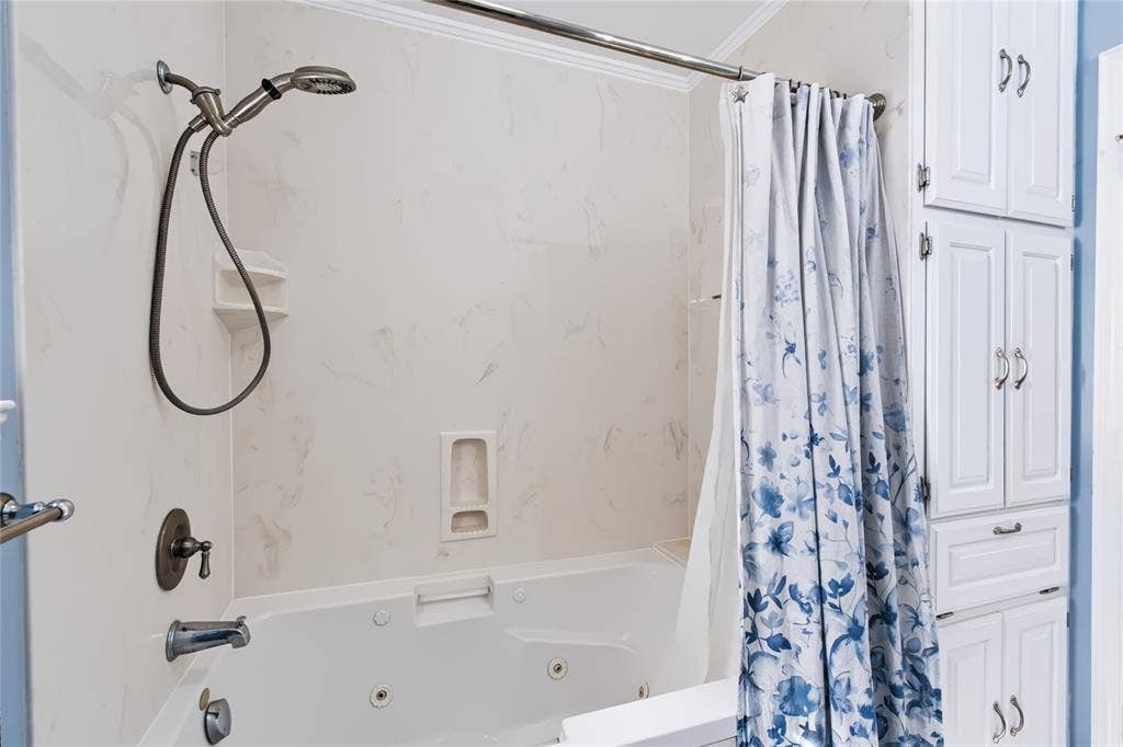 104 Trailwood Court, Burleson, TX 76028 104 Trailwood Court, Burleson, TX 76028
