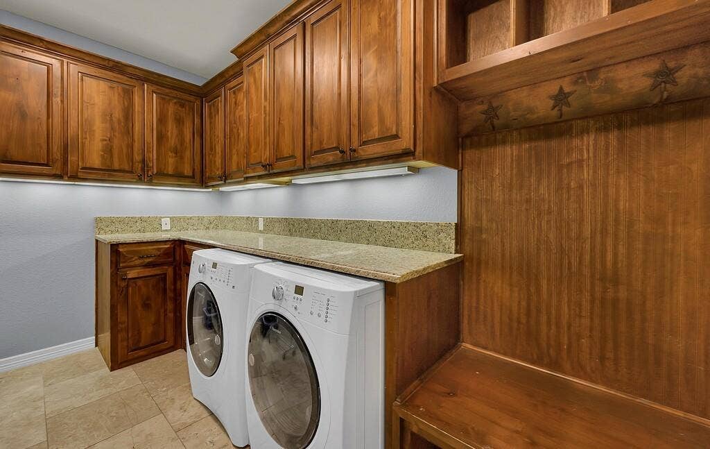 1865 Austin Hines Drive, China Spring, TX 76633 1865 Austin Hines Drive, China Spring, TX 76633