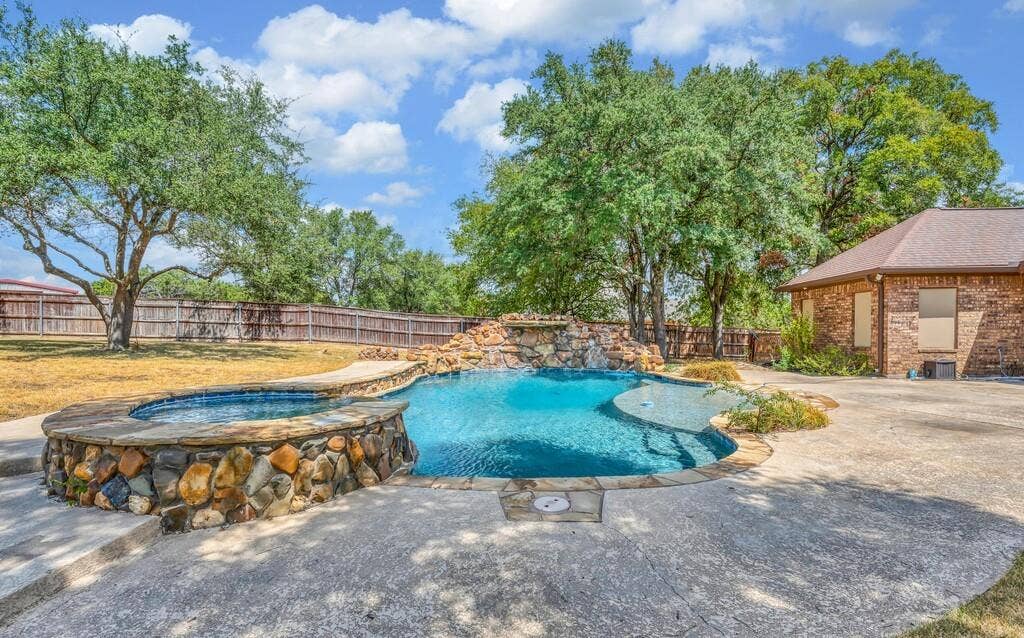1865 Austin Hines Drive, China Spring, TX 76633 1865 Austin Hines Drive, China Spring, TX 76633