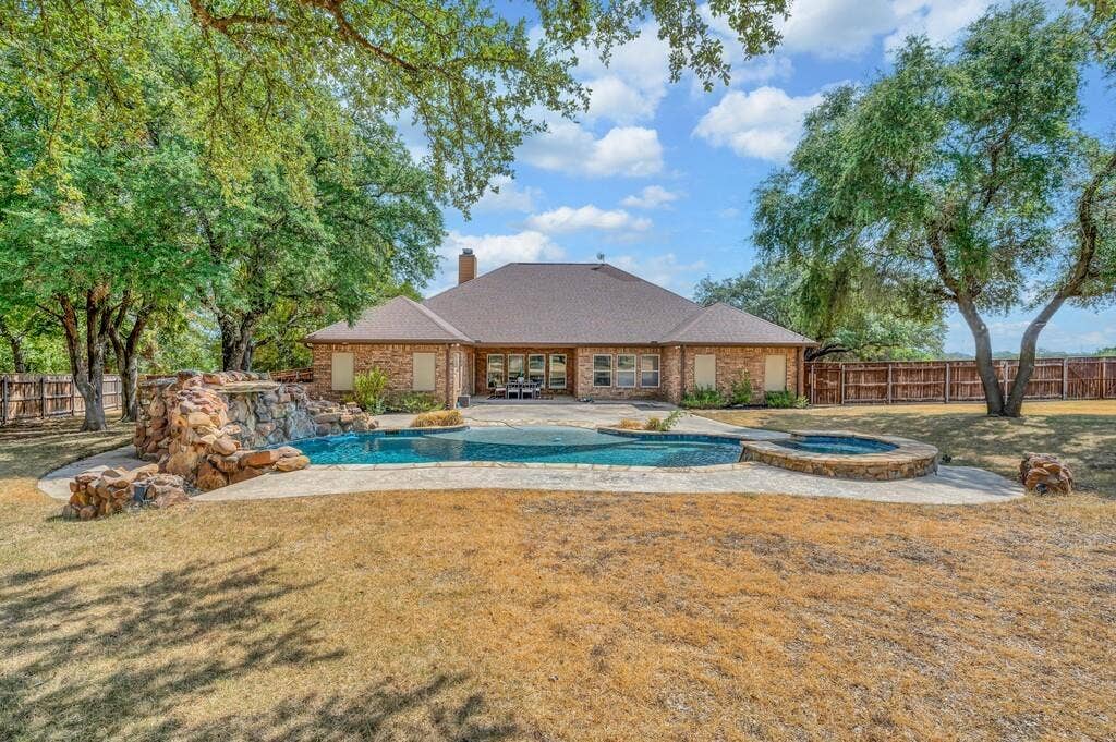 1865 Austin Hines Drive, China Spring, TX 76633 1865 Austin Hines Drive, China Spring, TX 76633