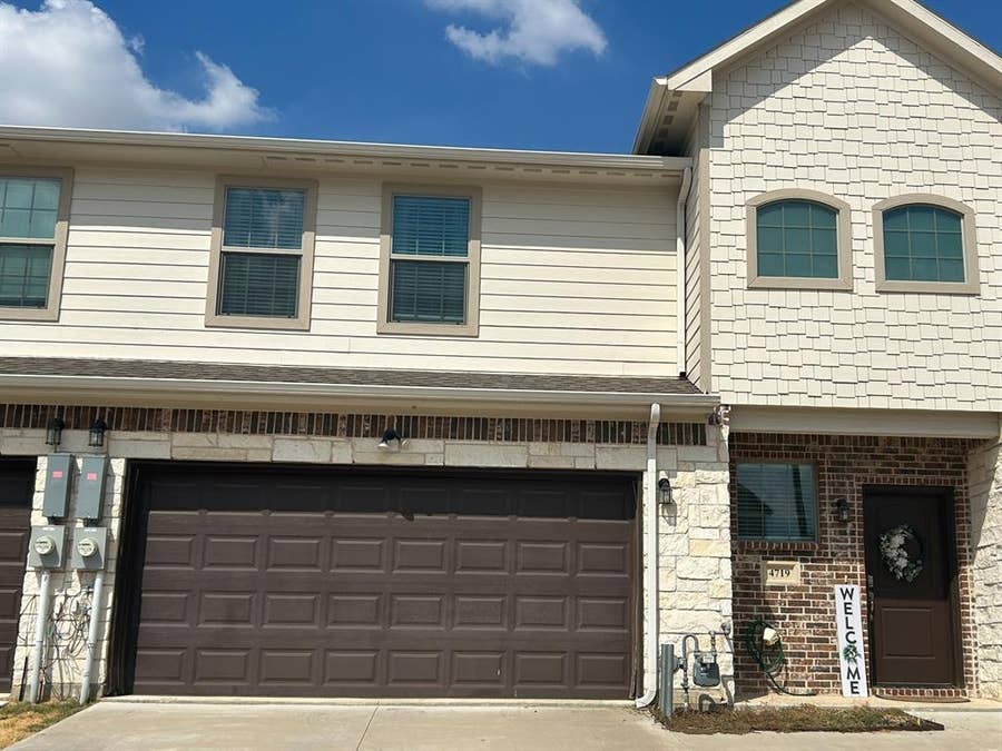 Property photo for 4719 Amal Saleh Drive, Irving, TX