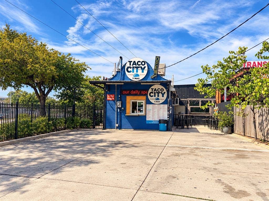 265 W Comstock Street, Dallas, TX 75208 265 W Comstock Street, Dallas, TX 75208
