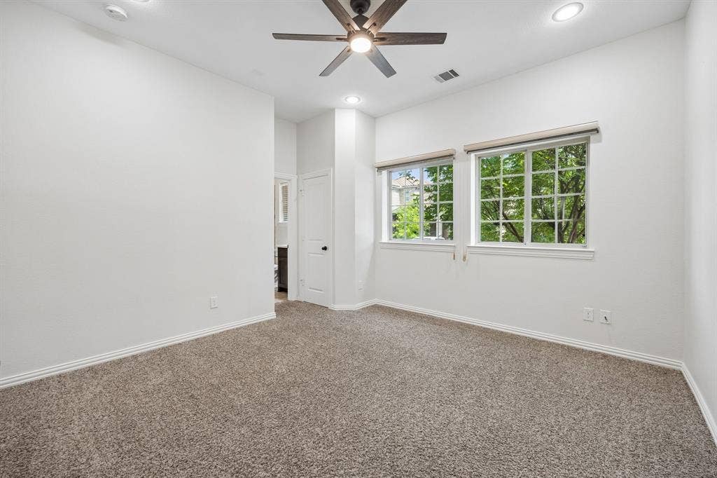 6685 Escena Boulevard, Irving, TX 75039 Downstairs Guest Suite