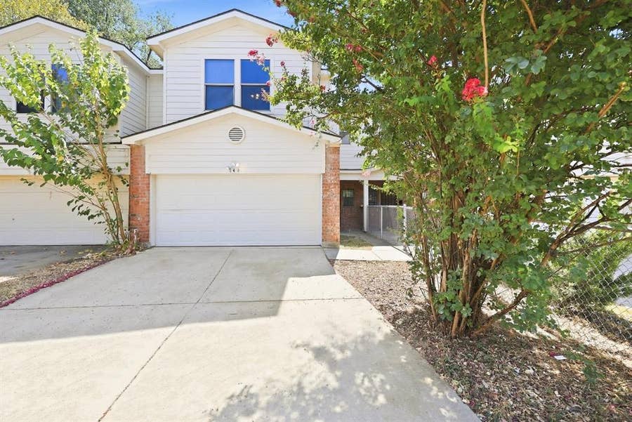 Property photo for 144 Creek Cove Drive, Dallas, TX