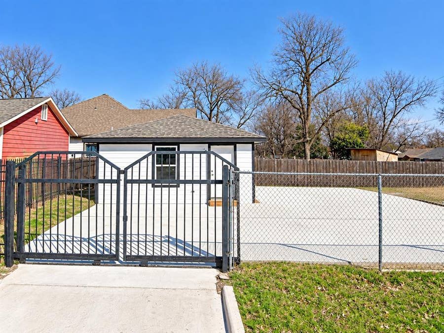 Property photo for 2102 E Overton Road, #B, Dallas, TX