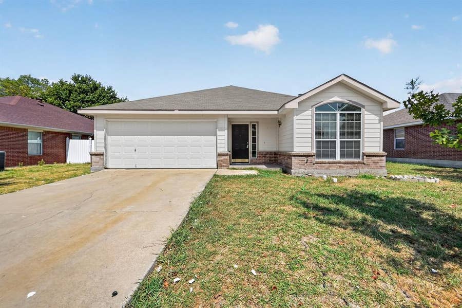 Property photo for 406 Oxford Loop, Princeton, TX