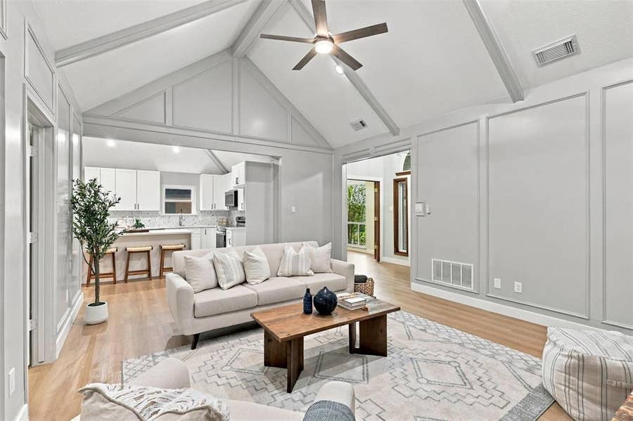 Property photo for 1316 Royal Palm Lane, Carrollton, TX