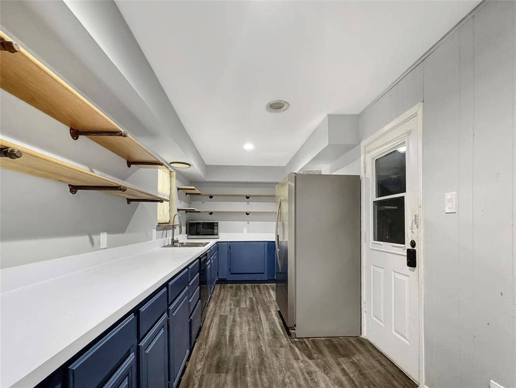 4331 Kolloch Drive, Dallas, TX 75216 Newly installed shelves for extra storage