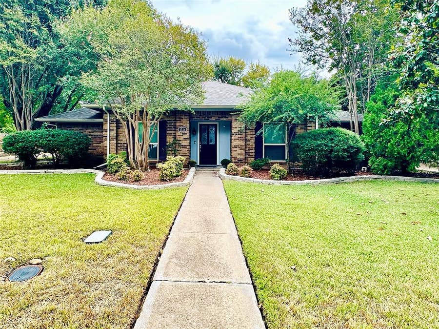 Property photo for 1714 Cornwall Lane, Sachse, TX