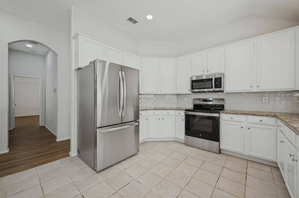 9109 Azinger Drive, Plano, TX 75025 9109 Azinger Drive, Plano, TX 75025
