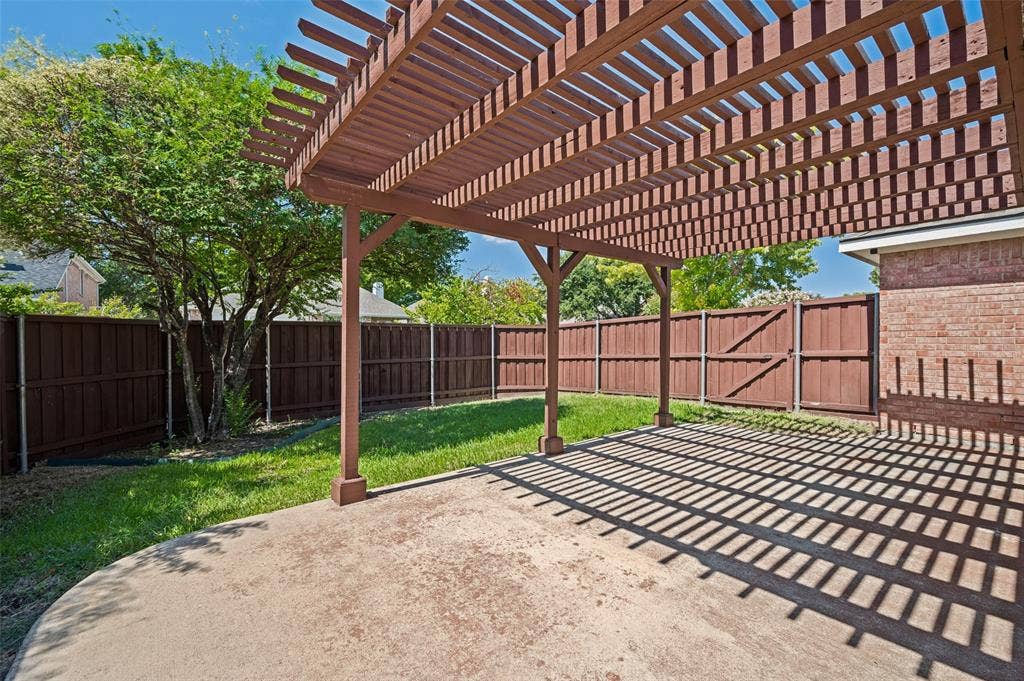 9109 Azinger Drive, Plano, TX 75025 Large Patio