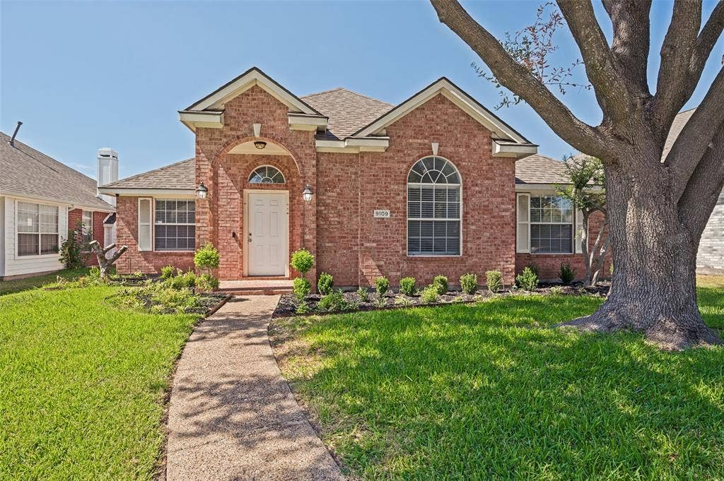 9109 Azinger Drive, Plano, TX 75025 9109 Azinger Drive, Plano, TX 75025