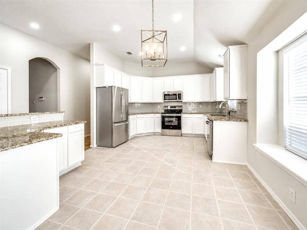 9109 Azinger Drive, Plano, TX 75025 9109 Azinger Drive, Plano, TX 75025