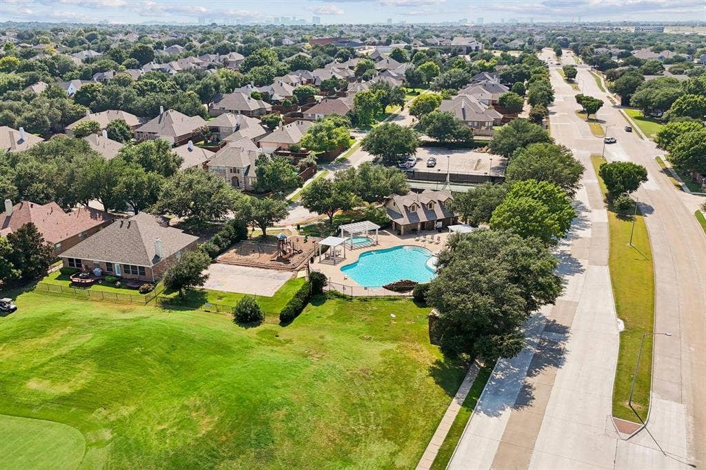 9109 Azinger Drive, Plano, TX 75025 9109 Azinger Drive, Plano, TX 75025