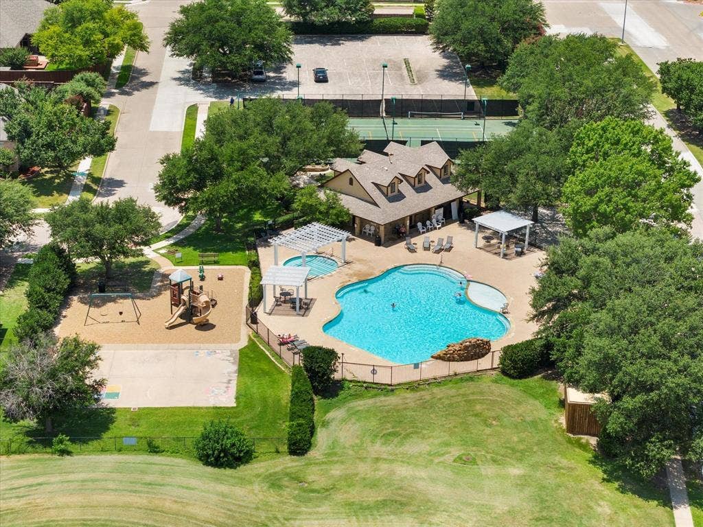9109 Azinger Drive, Plano, TX 75025 9109 Azinger Drive, Plano, TX 75025