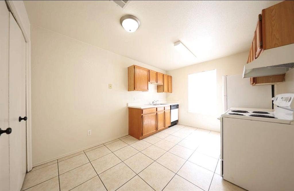 1808 Windward Drive, Killeen, TX 76543 1808 Windward Drive, Killeen, TX 76543