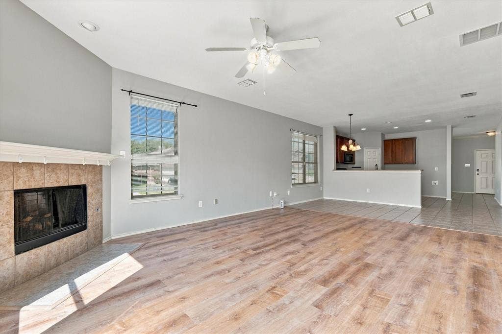 5813 Touchstone Drive, McKinney, TX 75070 5813 Touchstone Drive, McKinney, TX 75070