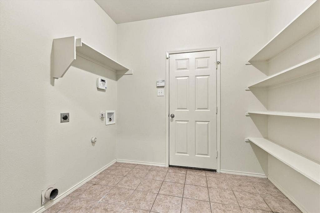 5813 Touchstone Drive, McKinney, TX 75070 5813 Touchstone Drive, McKinney, TX 75070