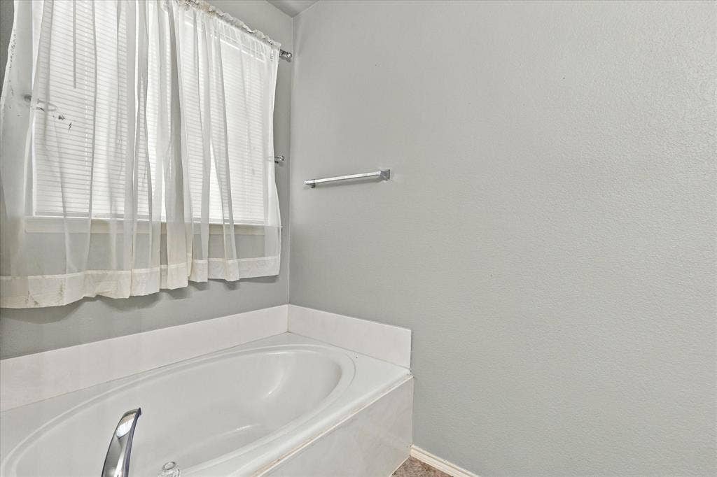 5813 Touchstone Drive, McKinney, TX 75070 5813 Touchstone Drive, McKinney, TX 75070