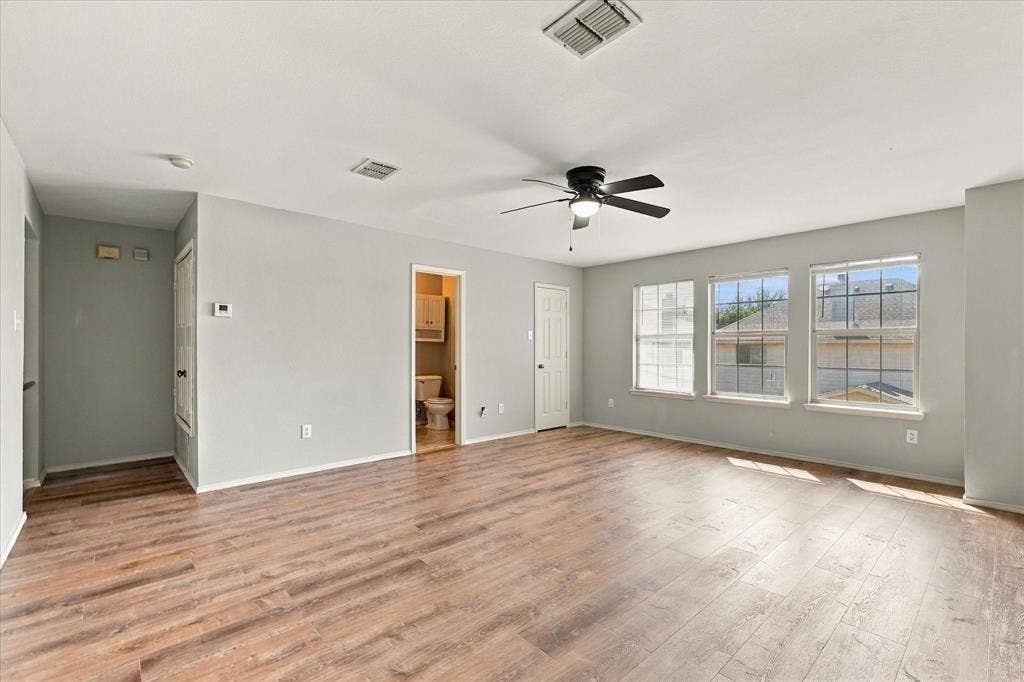 5813 Touchstone Drive, McKinney, TX 75070 5813 Touchstone Drive, McKinney, TX 75070