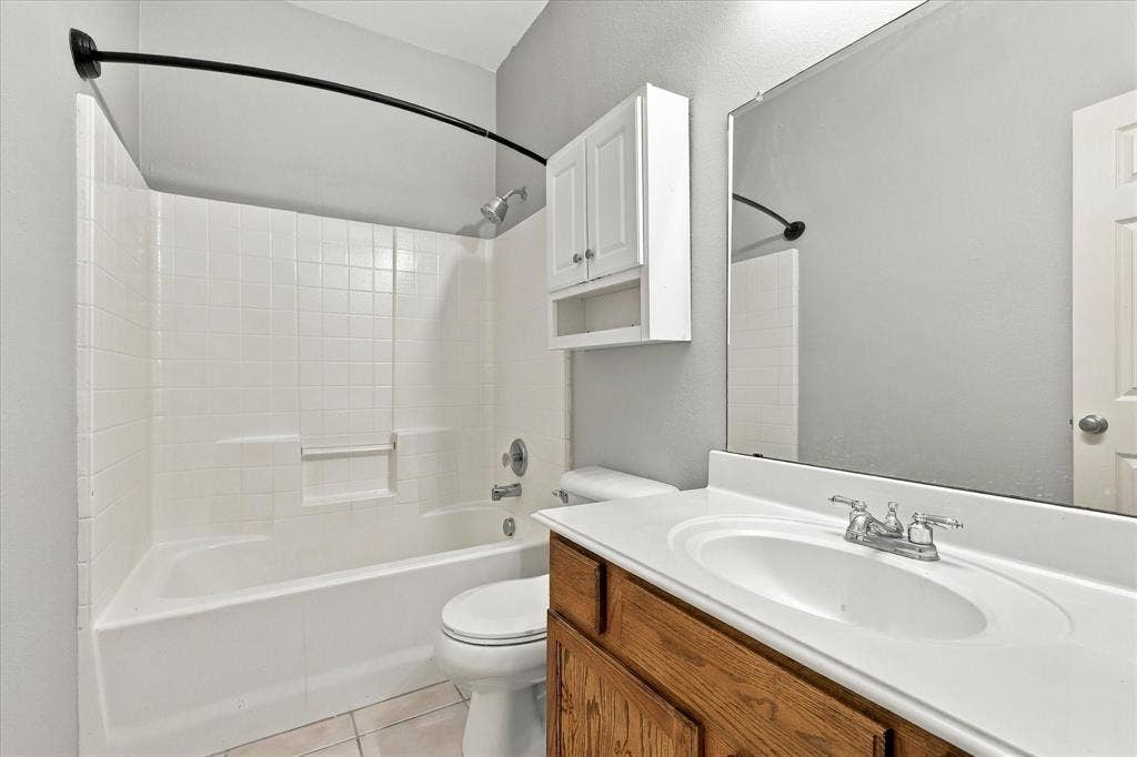 5813 Touchstone Drive, McKinney, TX 75070 5813 Touchstone Drive, McKinney, TX 75070