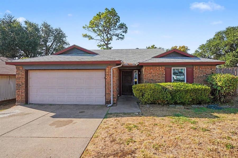 Property photo for 7500 Little Rock Lane, Fort Worth, TX