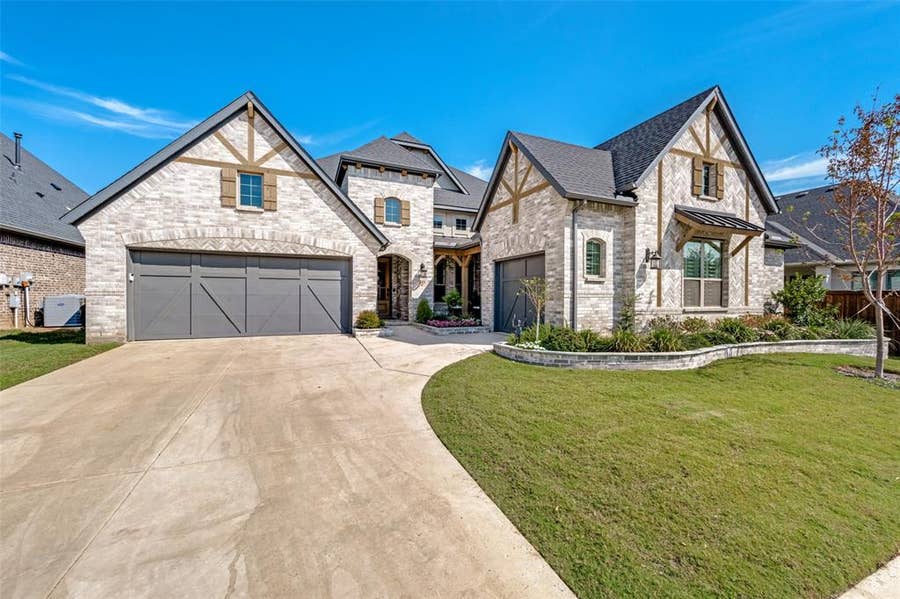 Property photo for 311 Waters Edge Drive, Argyle, TX