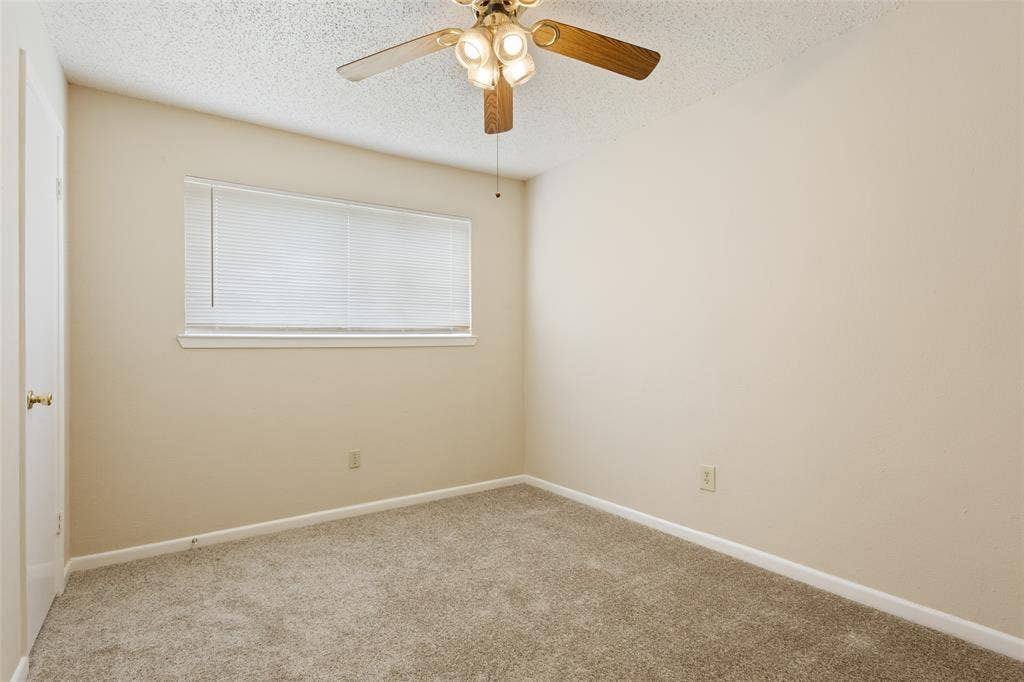 100 E Gruver Circle, #102, Hewitt, TX 76643