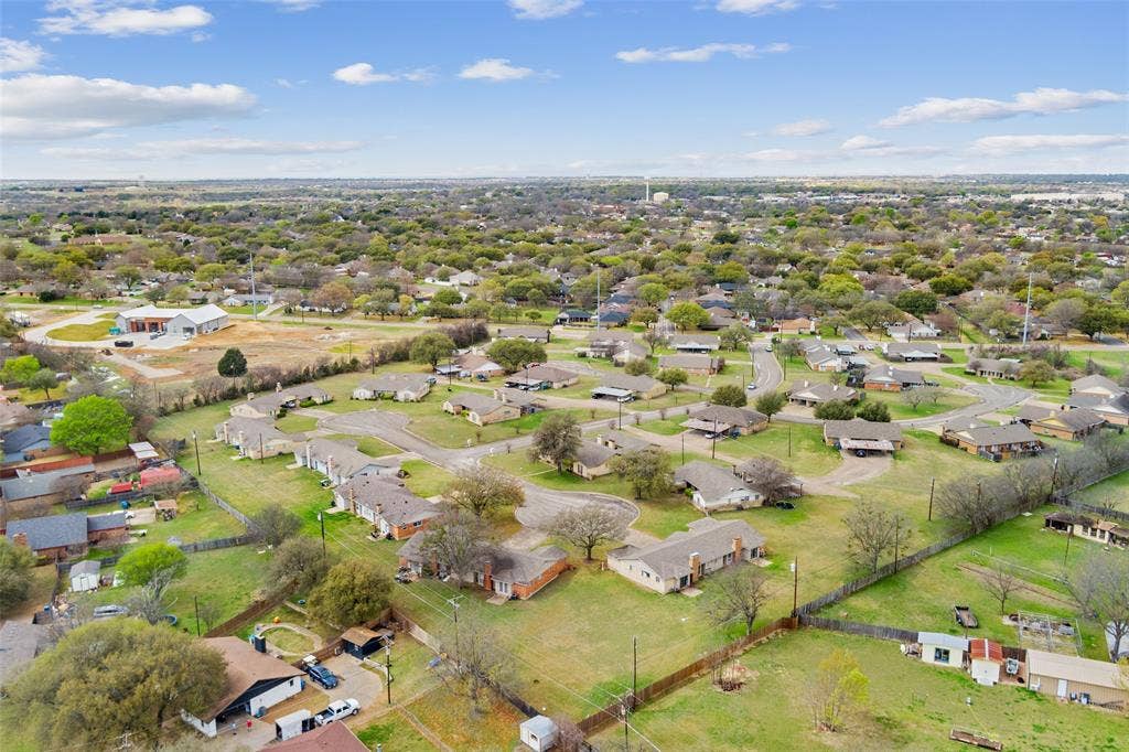 100 E Gruver Circle, #102, Hewitt, TX 76643