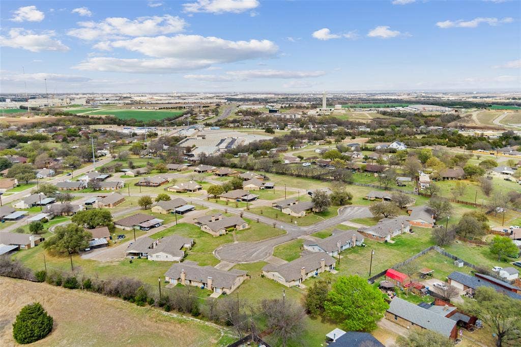 100 E Gruver Circle, #102, Hewitt, TX 76643