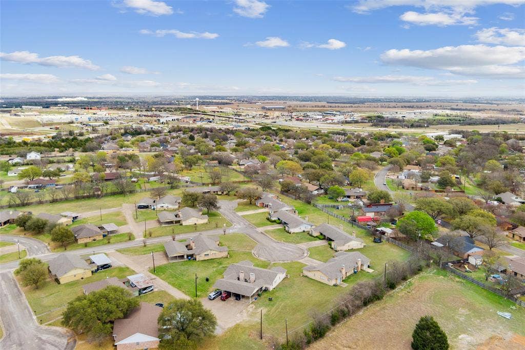 100 E Gruver Circle, #102, Hewitt, TX 76643