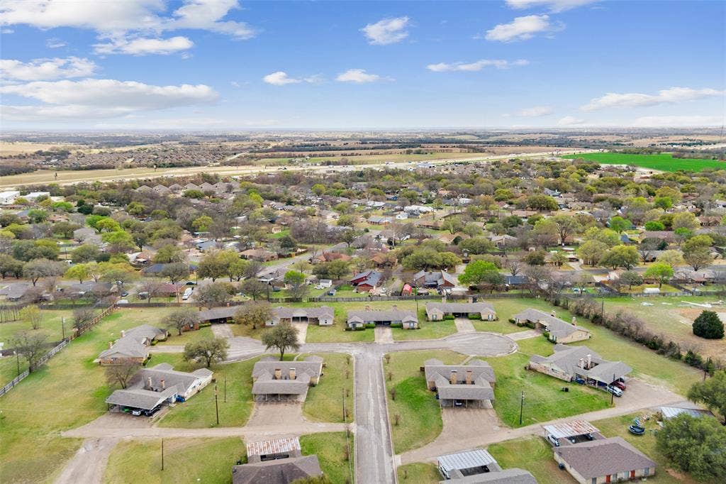 100 E Gruver Circle, #102, Hewitt, TX 76643