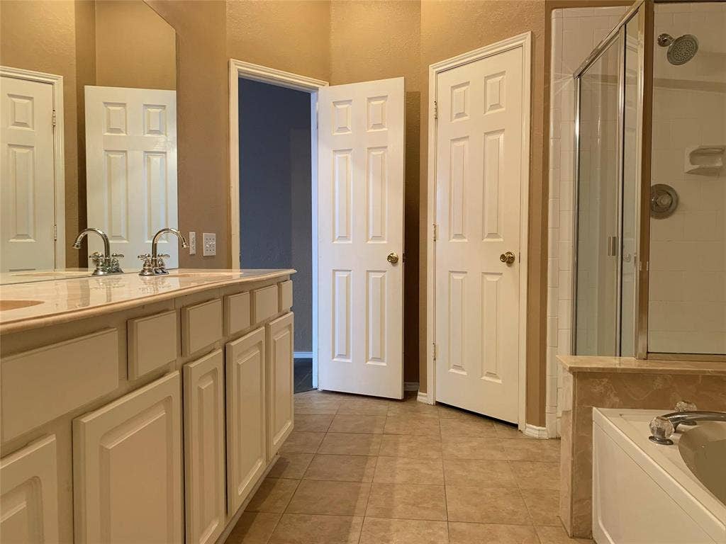 6705 Misty Hollow Drive, Plano, TX 75024 6705 Misty Hollow Drive, Plano, TX 75024