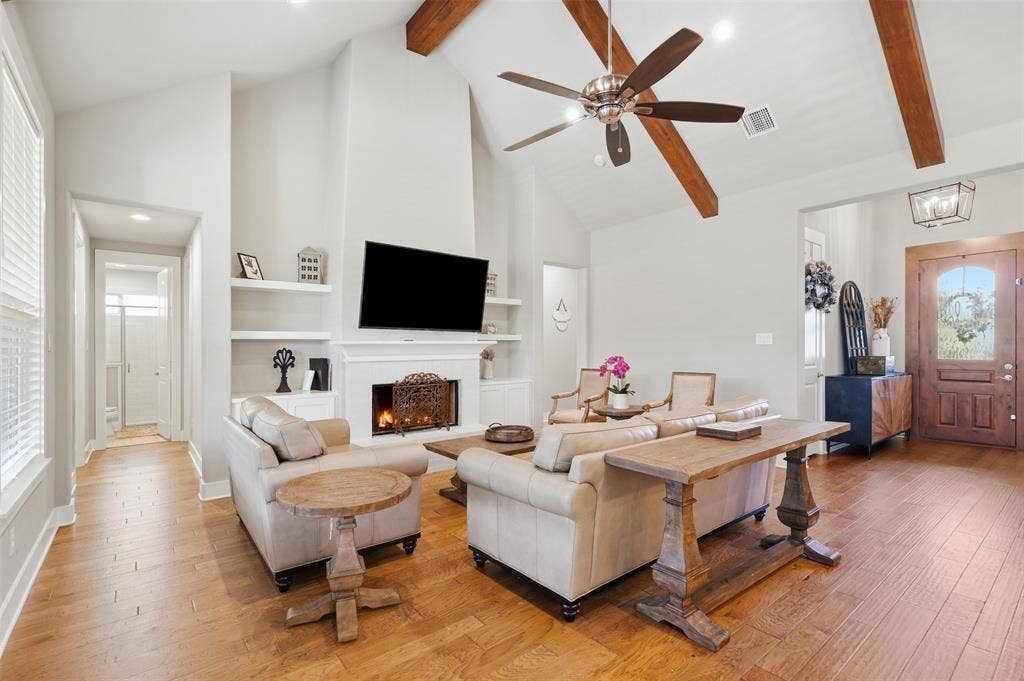 860 San Saba E, Midlothian, TX 76065 860 San Saba E, Midlothian, TX 76065