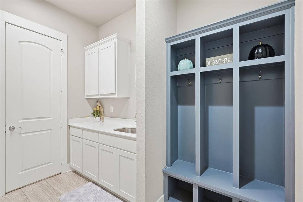 860 San Saba E, Midlothian, TX 76065 860 San Saba E, Midlothian, TX 76065