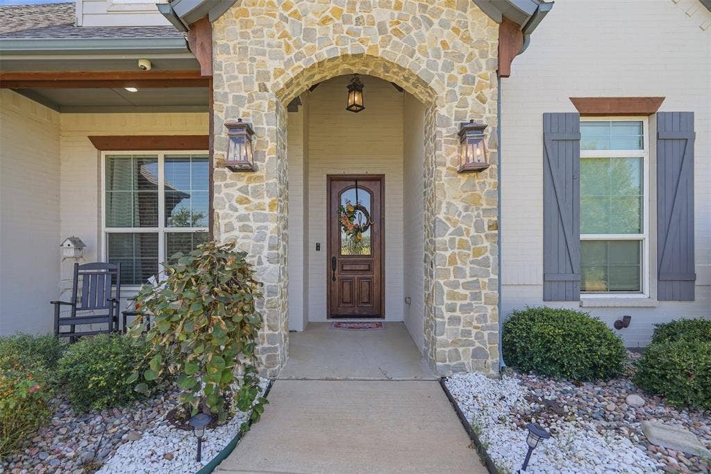 860 San Saba E, Midlothian, TX 76065 860 San Saba E, Midlothian, TX 76065