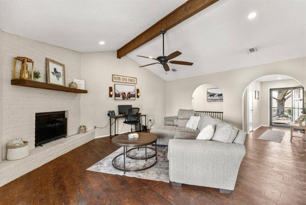 3517 W Moonlight Drive, Waco, TX 76706 3517 W Moonlight Drive, Waco, TX 76706